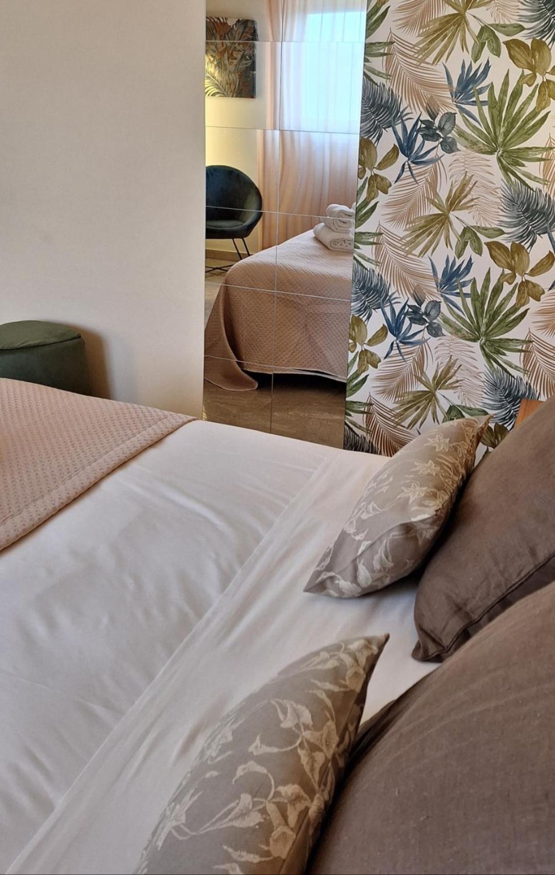 Laranda Rooms Milazzo Chambre photo
